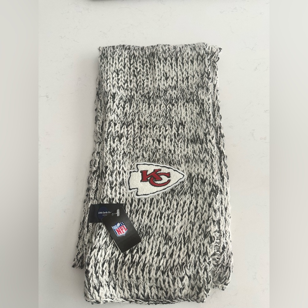 Official NFL Kansas City Chiefs Black and White Knit Scarf